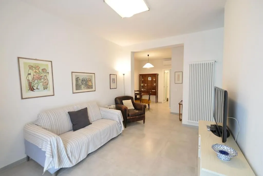 Appartamento Con Giardino Da Tiziana Viareggio Apartmán