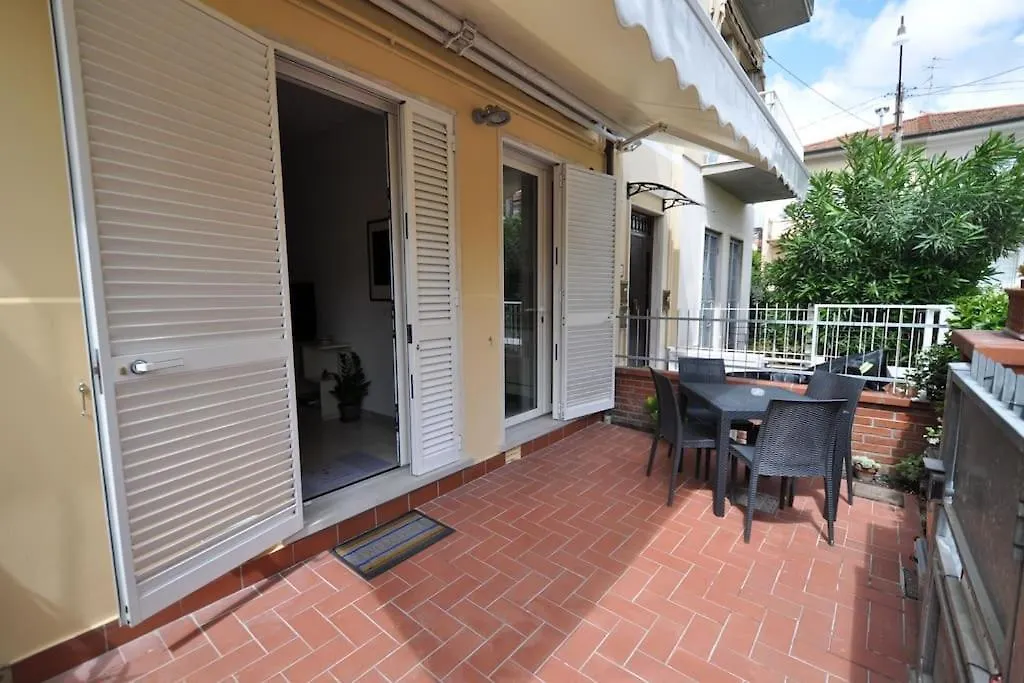 Appartamento Con Giardino Da Tiziana Viareggio 0*,  Itálie